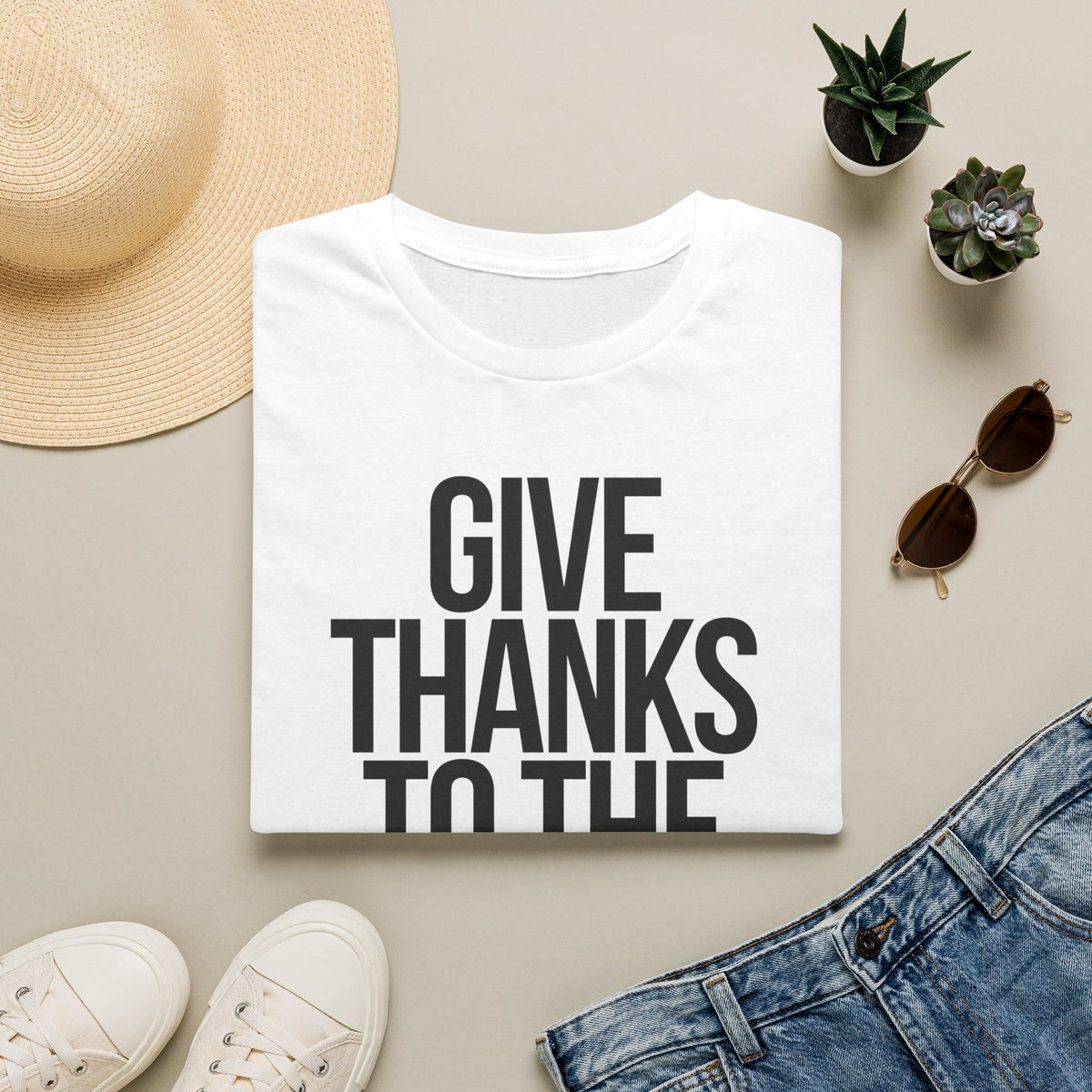 Give Thanks to the Lord T-Shirt (Light) - CURVY