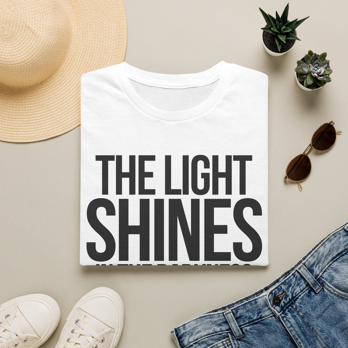 The Light Shines in the Darkness T-Shirt (Light) - CURVY