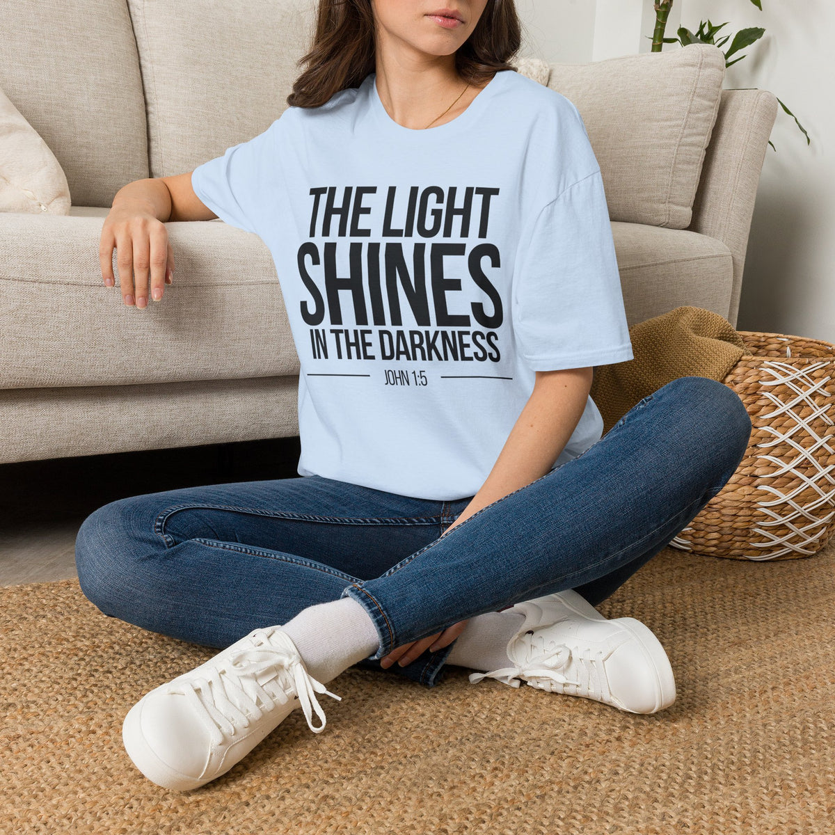 The Light Shines in the Darkness T-Shirt (Light) - CURVY