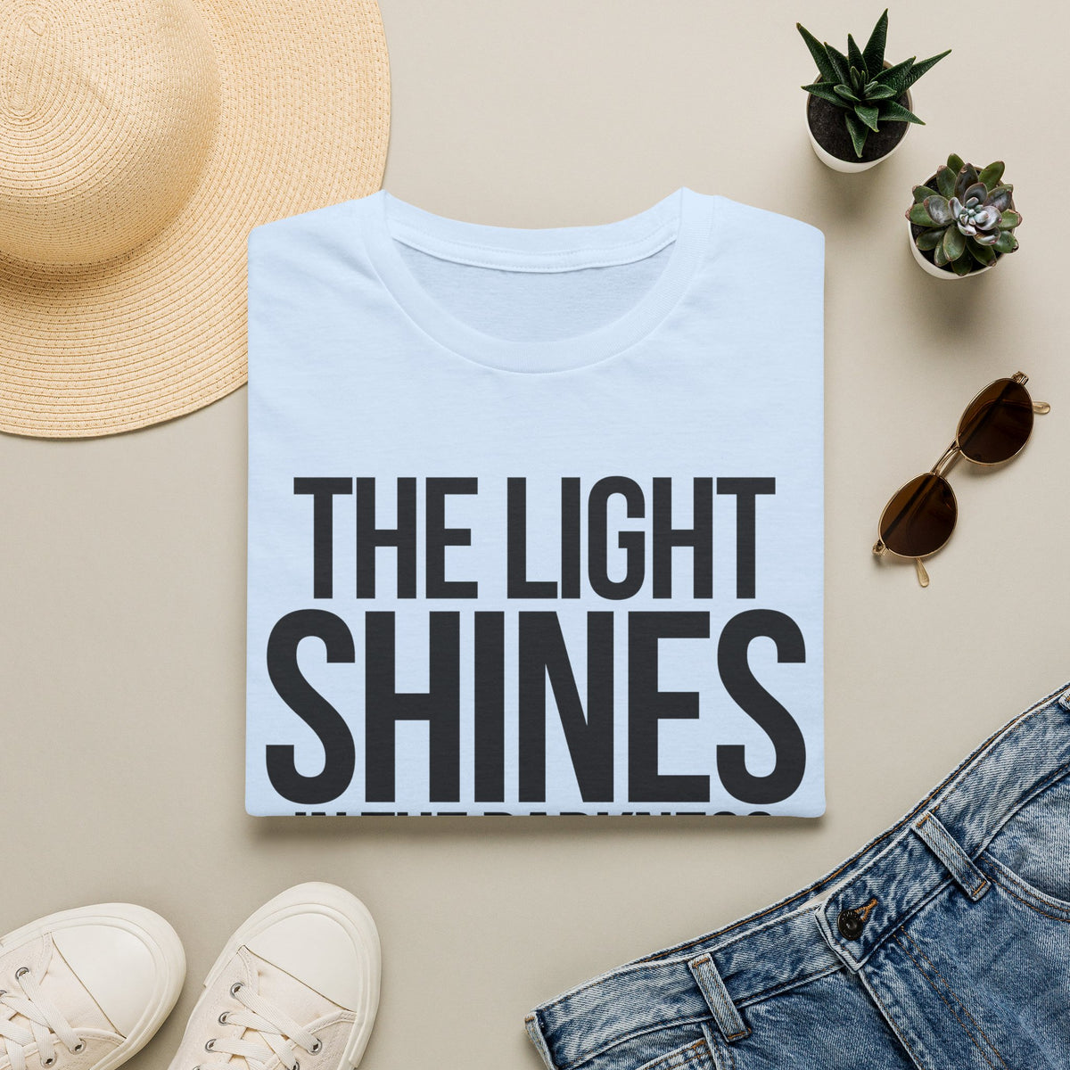 The Light Shines in the Darkness T-Shirt (Light) - CURVY